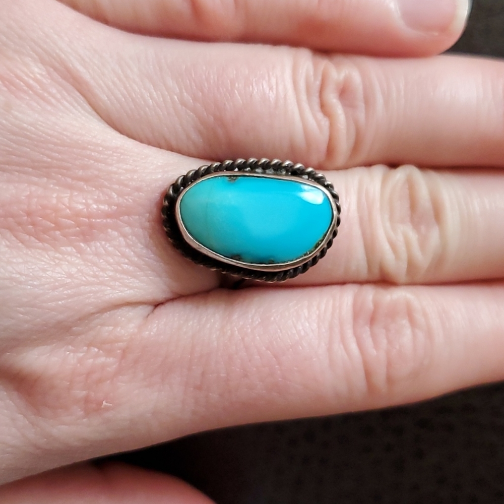 VTG sterling & turquoise ring- size 7.5/8 - Picture 9 of 10